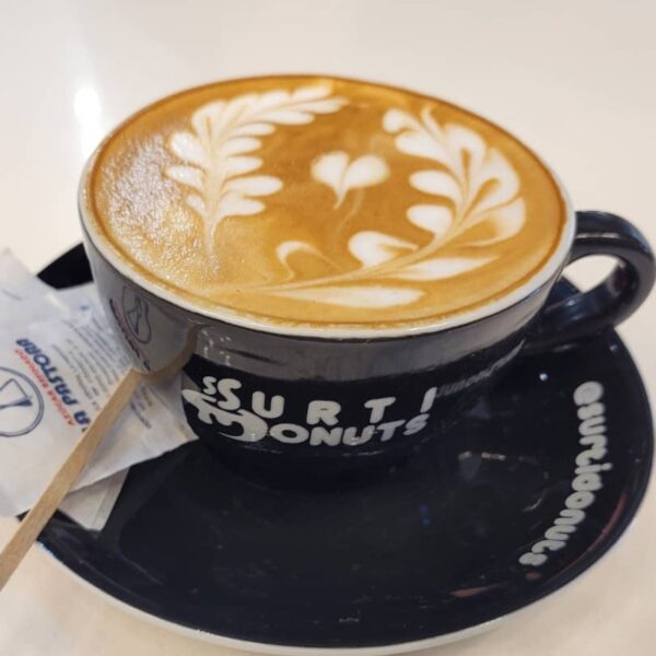 Café Surti Flat White